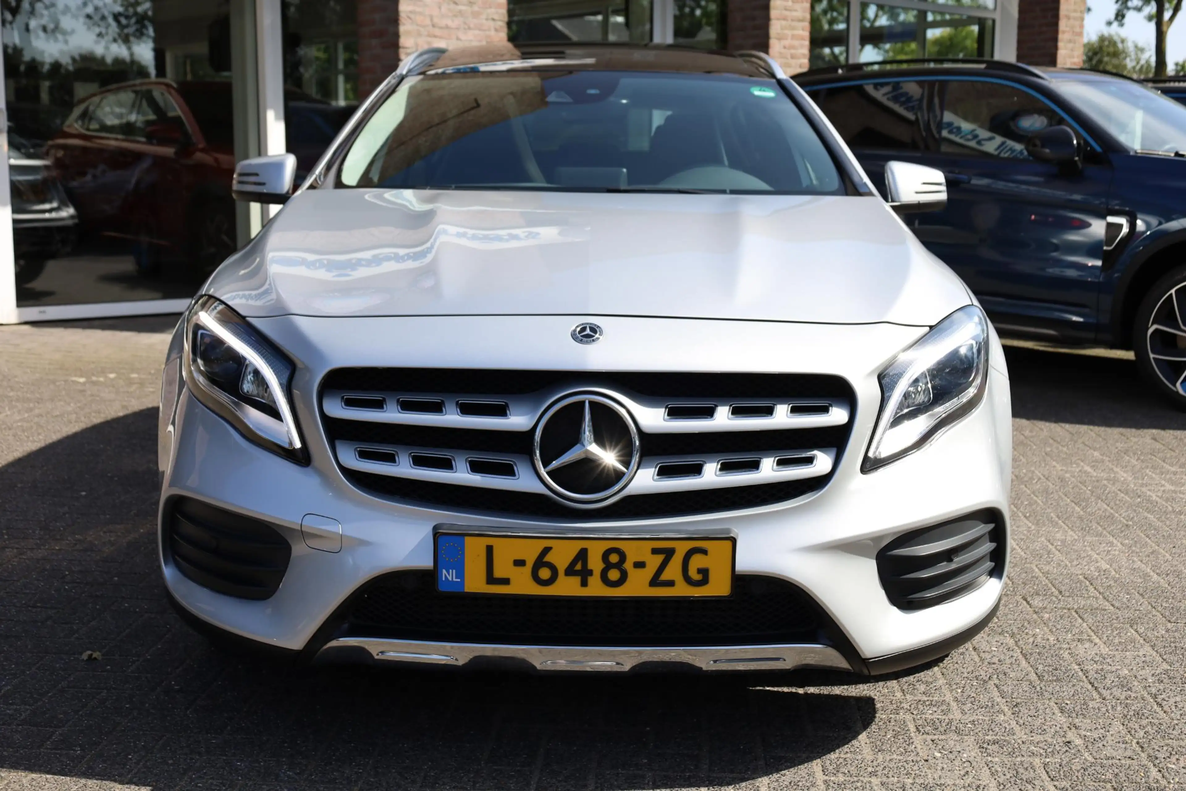 Mercedes-Benz GLA 180 AMG Night Upgrade PANO TREKHAAK-AFN LEER STOELVERW — photo 6