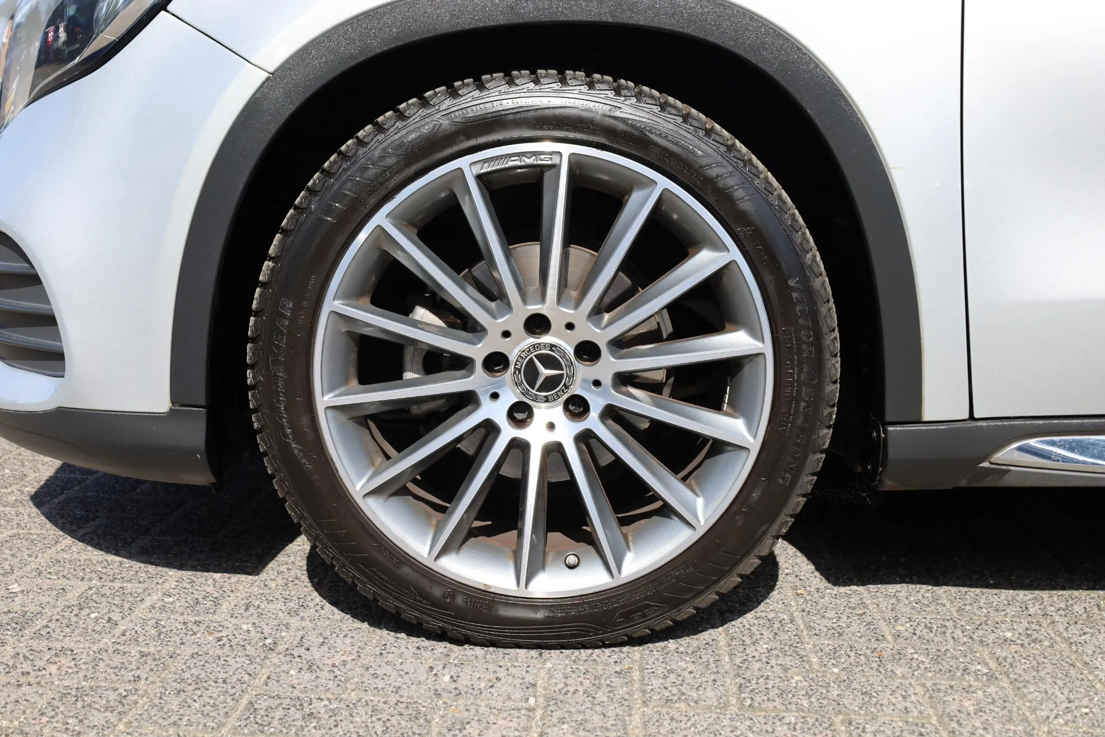 Mercedes-Benz GLA 180 AMG Night Upgrade PANO TREKHAAK-AFN LEER STOELVERW — photo 5