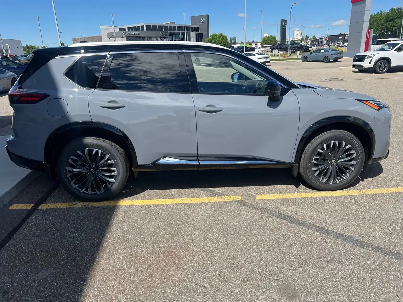Nissan Rogue снимка Nissan Rogue