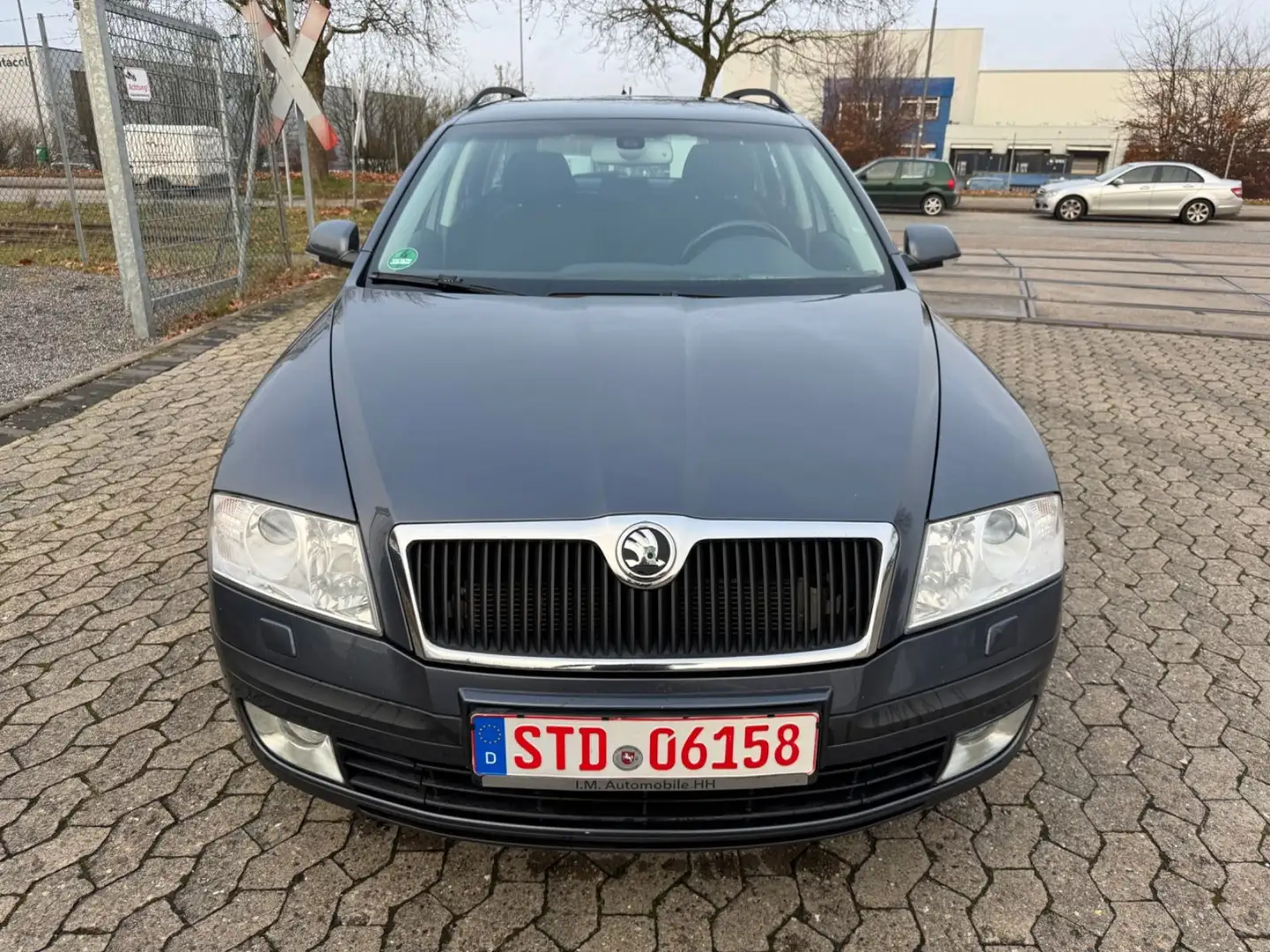 Skoda Octavia Combi Elegance*Alu*AHK*Xenon*Temp.*SHZ* Grau - 2