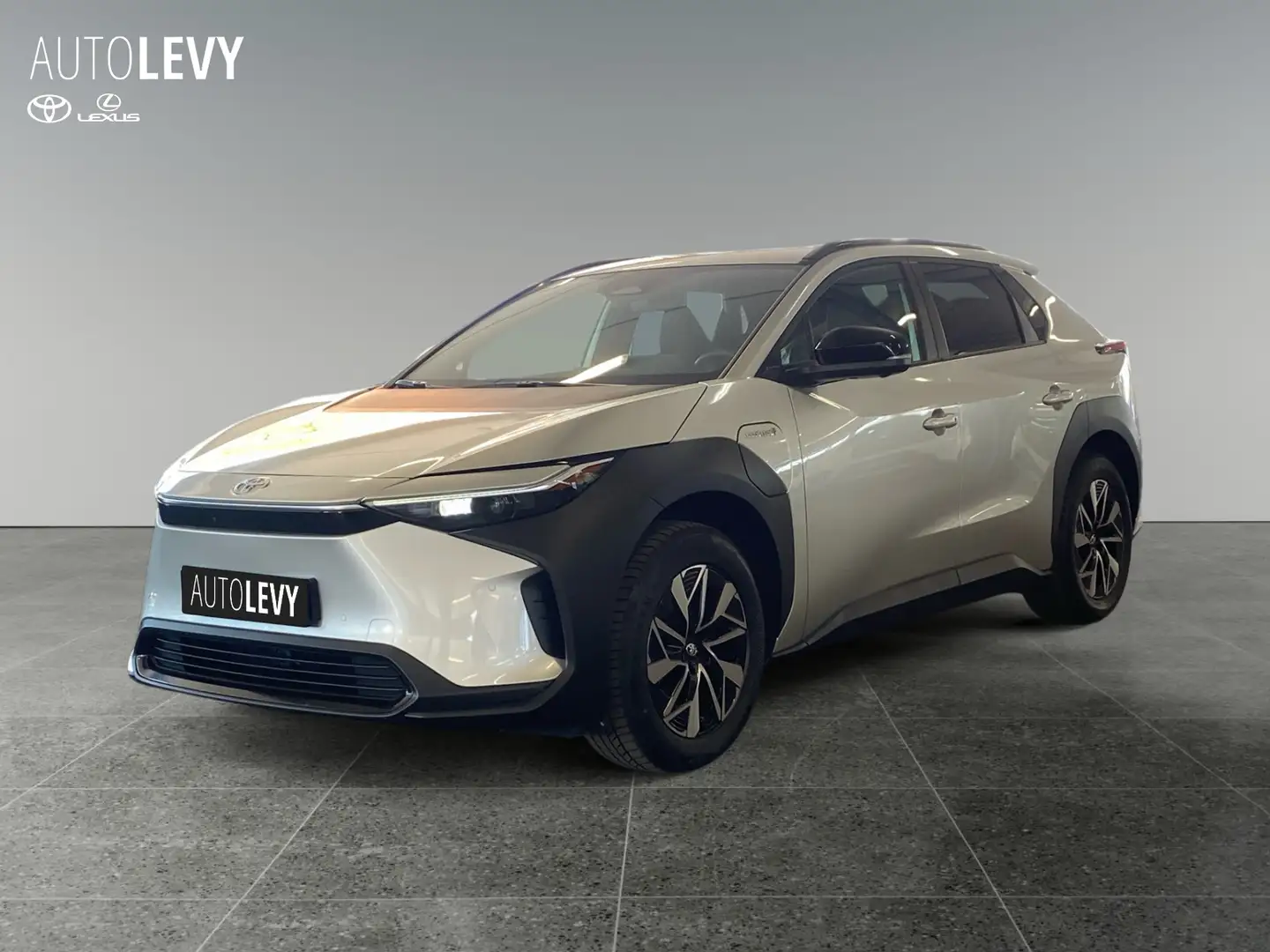 Toyota bZ4X 150kWh Teamplayer 0,00% ZINS! Srebrny - 1