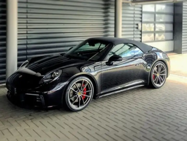 Porsche Carrera 2025