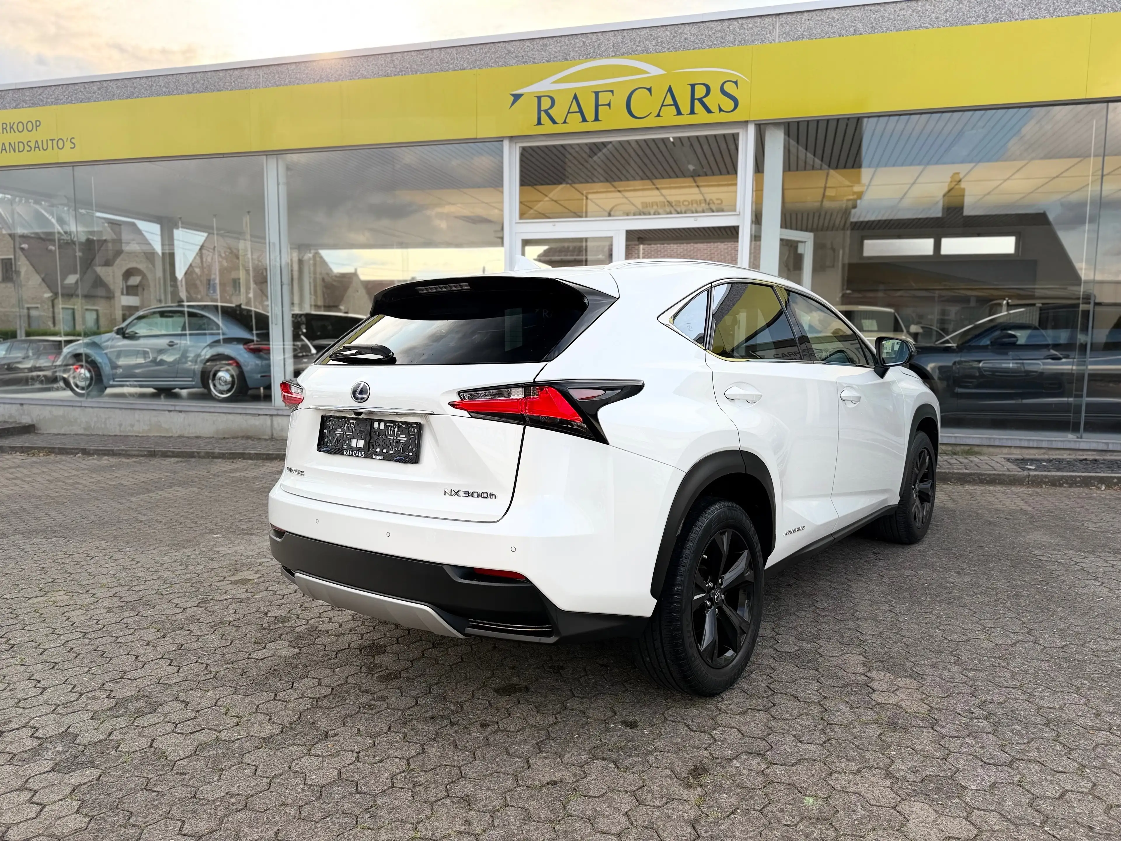 Lexus NX 300h NX 300h 2.5i AWD Dynamic Line E-CVT - topstaat! - Carpass! - — photo 11