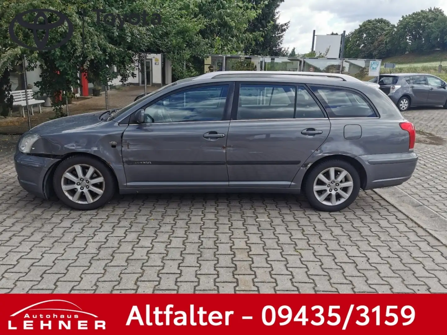 Toyota Avensis Kombi 2.0 EU3 D-4D Executive SHZ+BEH WSS Grijs - 1