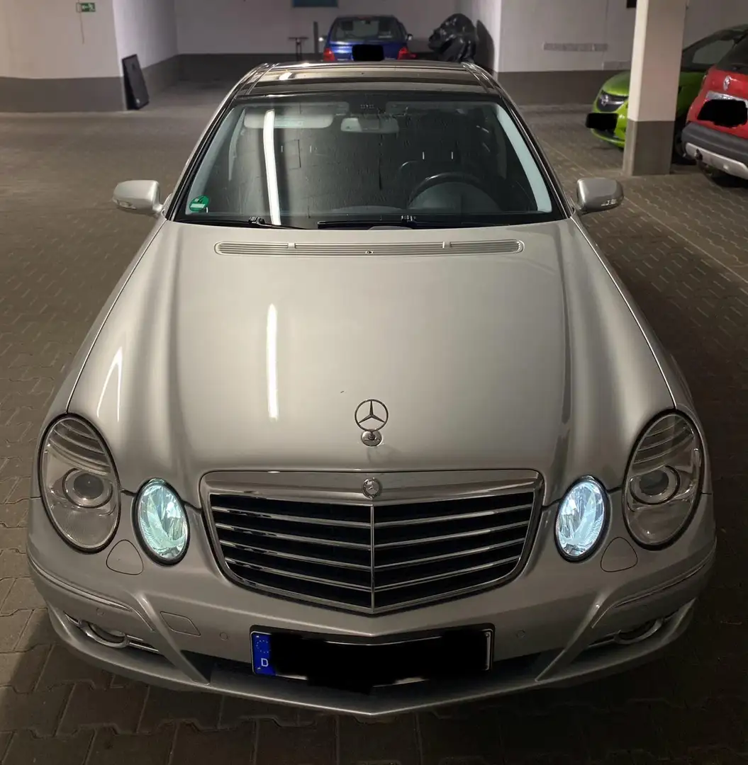 Mercedes-Benz E 320 E 320 CDI 7G-TRONIC Avantgarde DPF Silber - 1