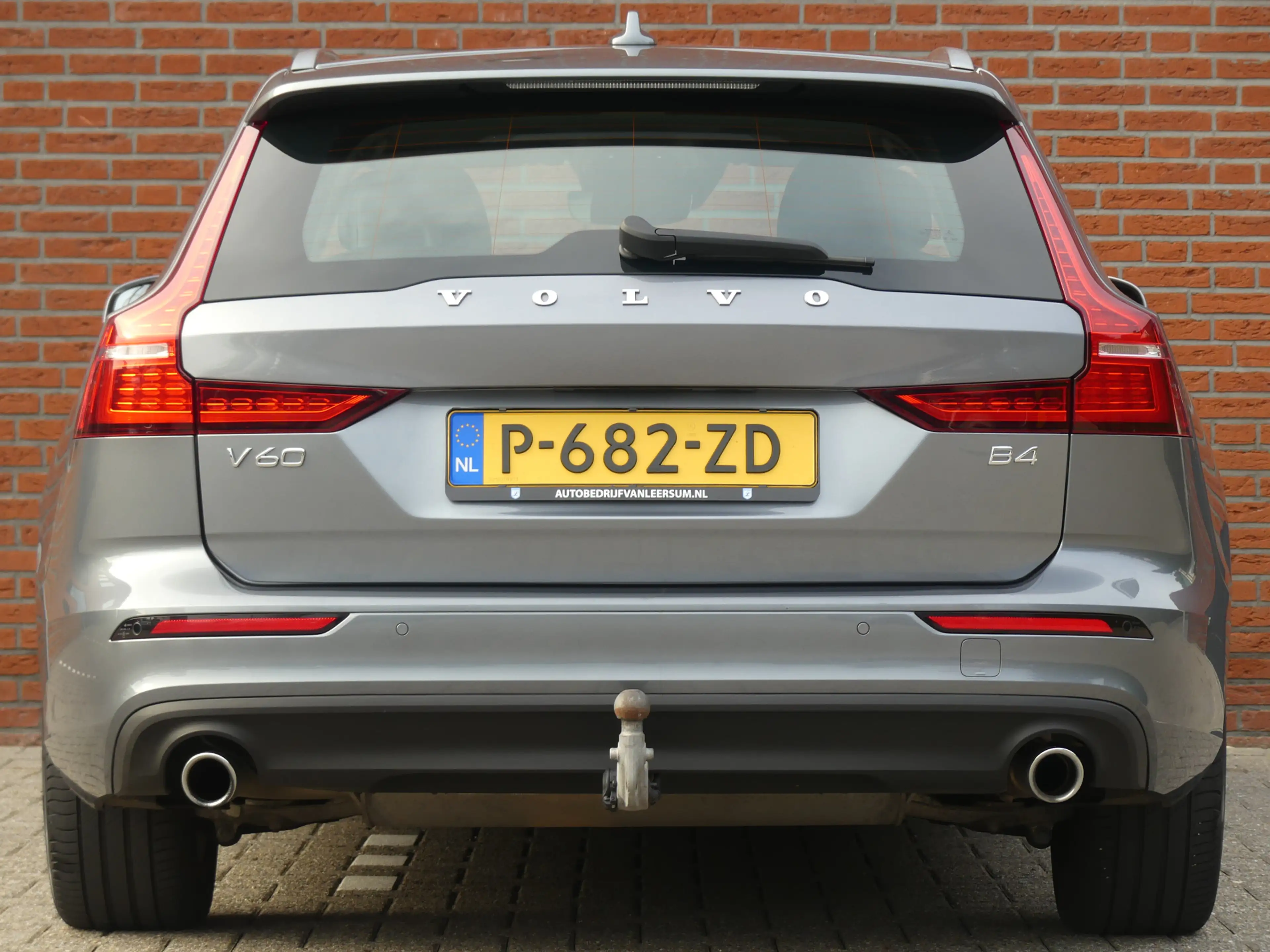 Volvo V60 2.0 B4 Momentum Trekhaak/LED/PDC/Navigatie — photo 30