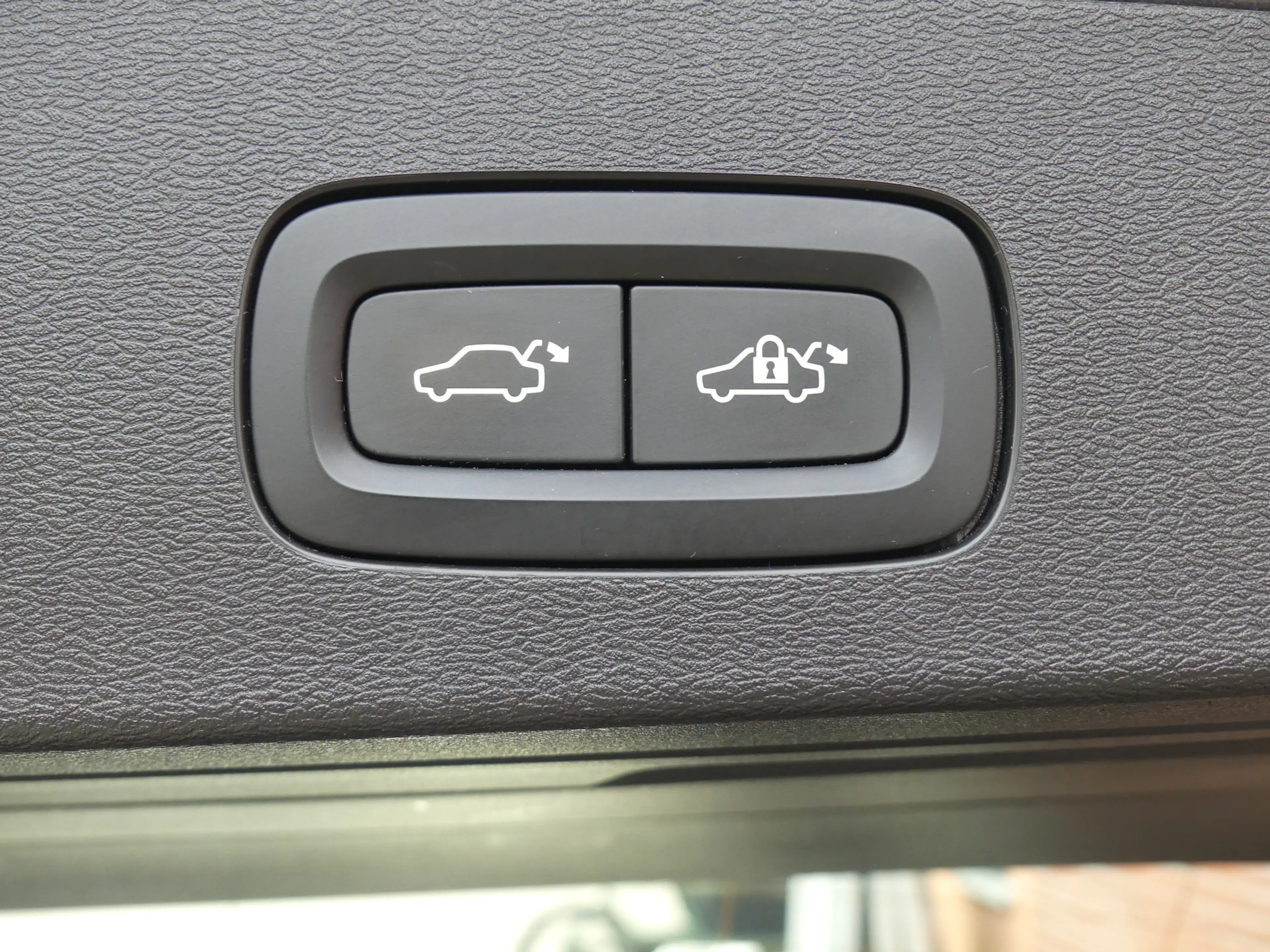 Volvo V60 2.0 B4 Momentum Trekhaak/LED/PDC/Navigatie — photo 11