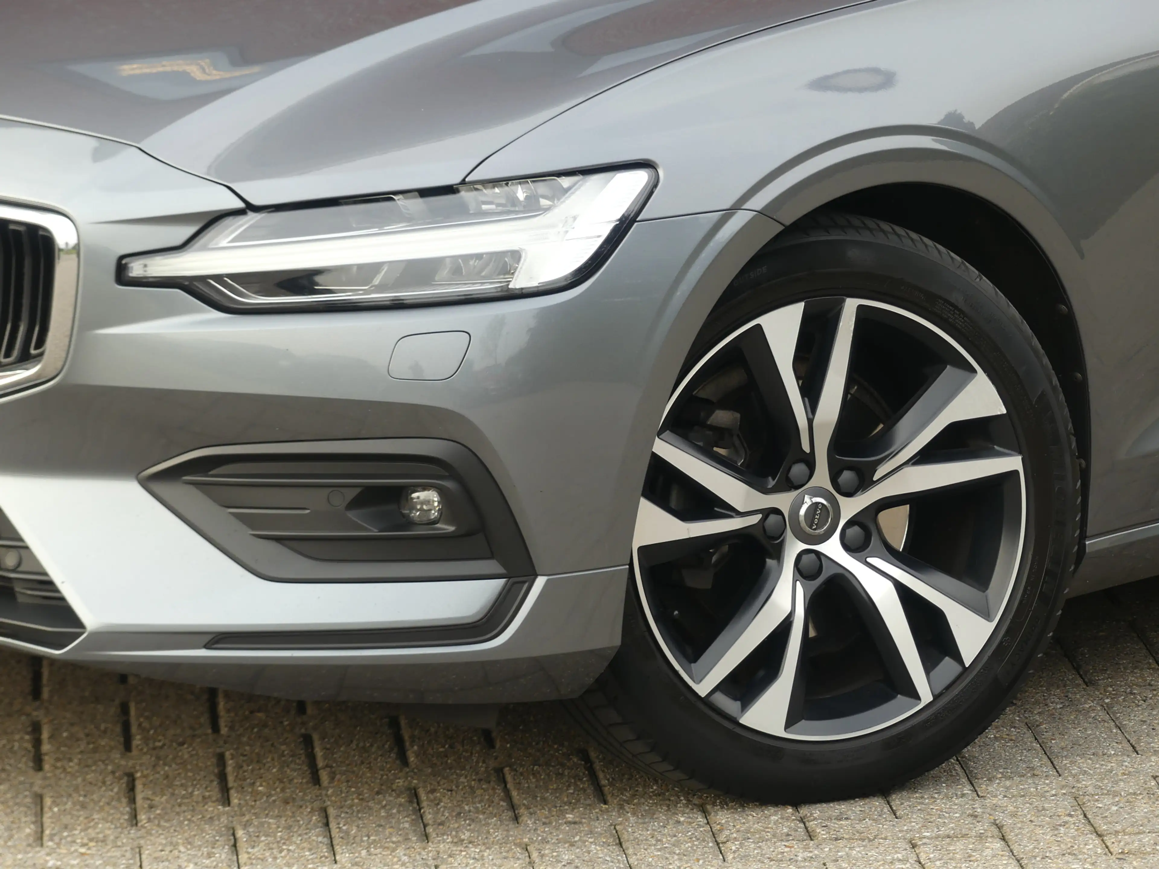 Volvo V60 2.0 B4 Momentum Trekhaak/LED/PDC/Navigatie — photo 8