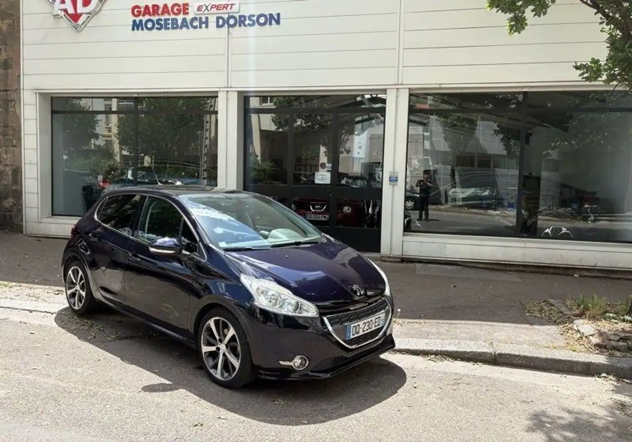 Peugeot 208 1.6 Vti 120 cv fÃ©line 2015