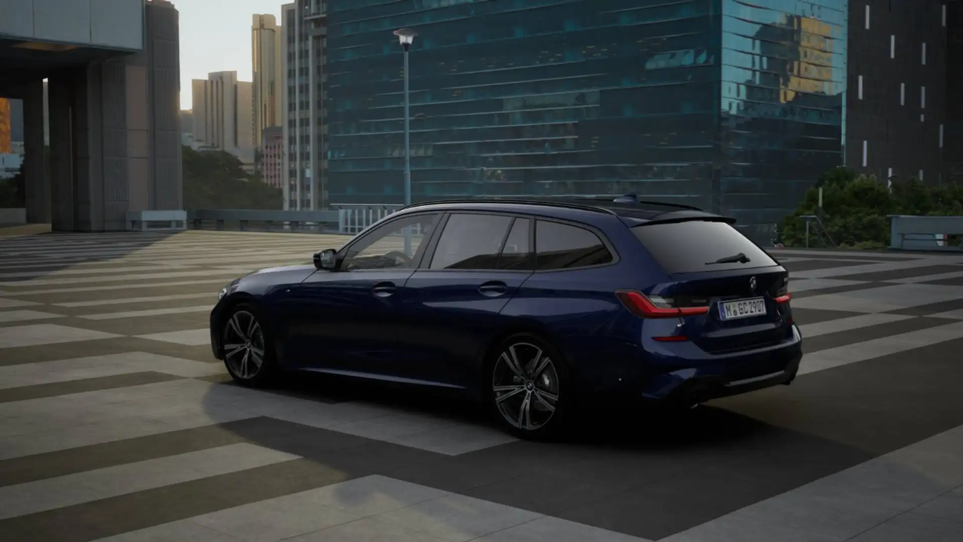 BMW 330 i Touring ///M-Sport+M-Sitze Laser SpurAss StHzg R Blauw - 2