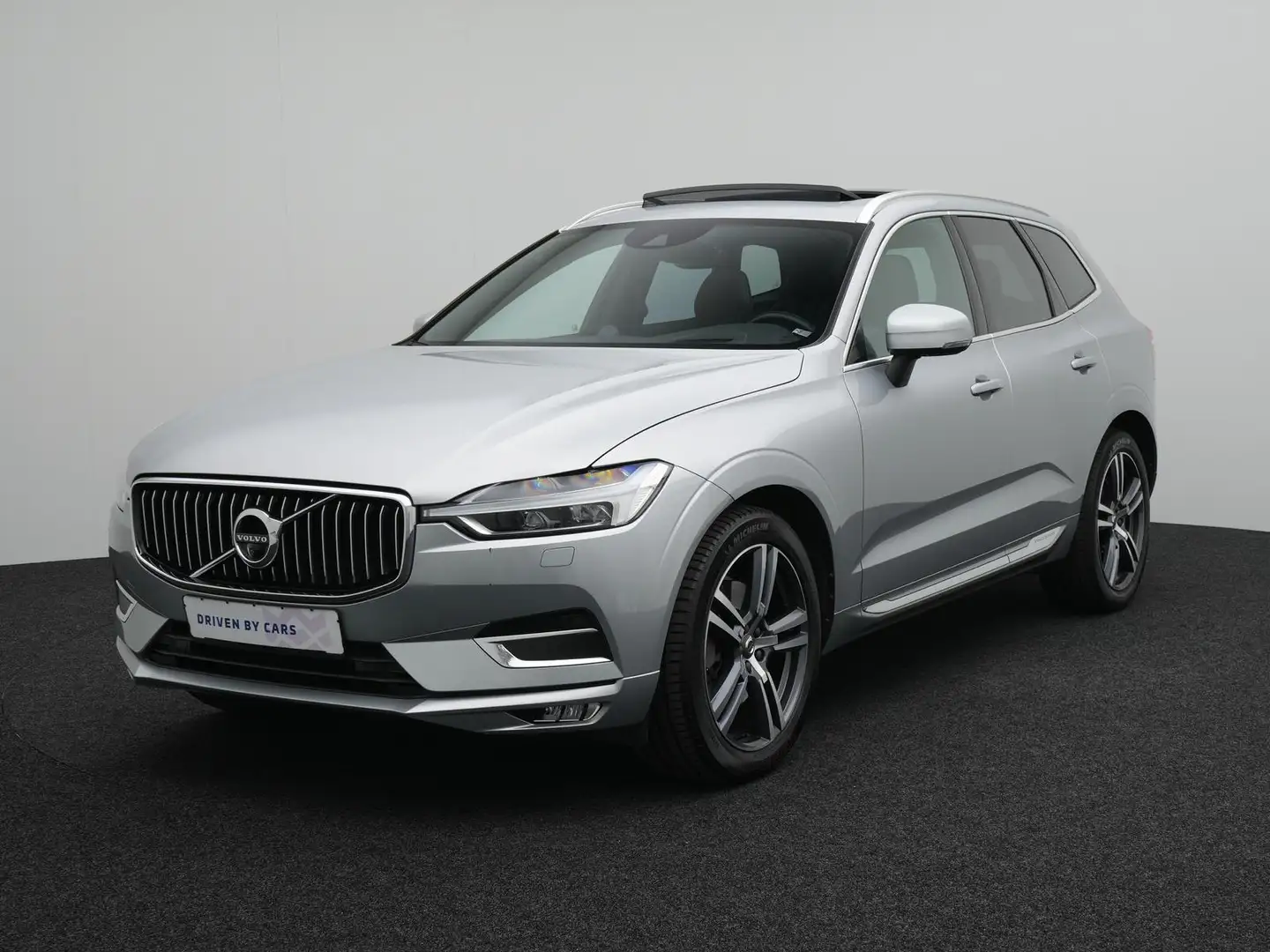 Volvo XC60 Inscription D4 AWD,HUD,PANO,360°,B&W,MEMO Argent - 2
