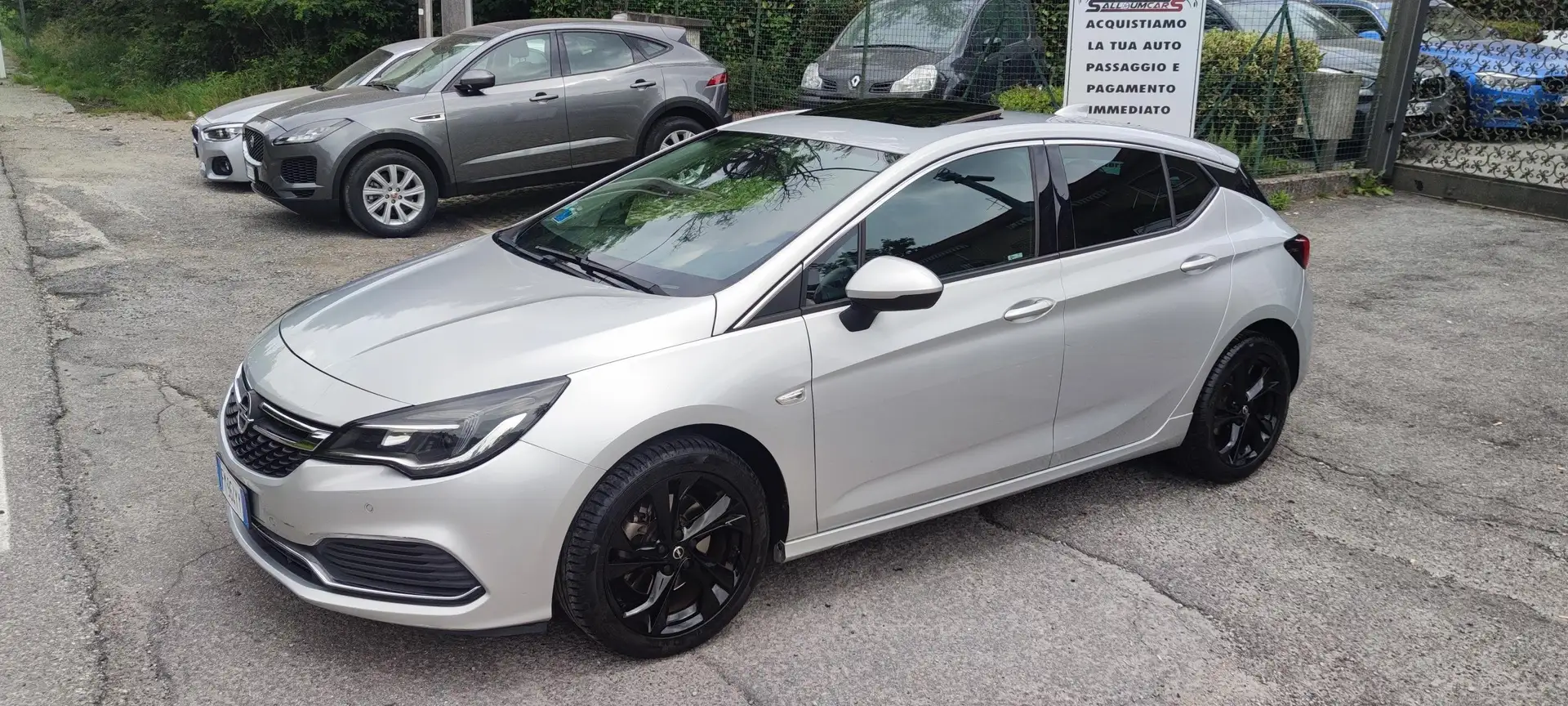 Opel Astra Astra 5p 1.6 cdti Opc Line 136cv auto Argento - 1