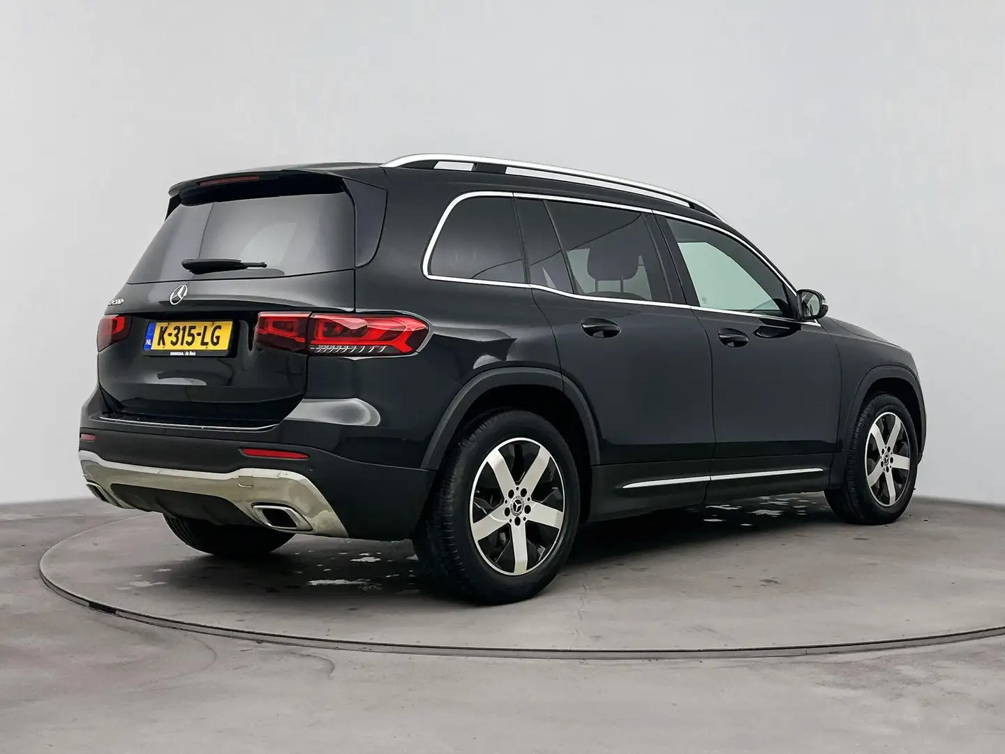 Mercedes-Benz GLB 200 Advantage | Navi | Carplay | Camera | Half leder | Schwarz - 2
