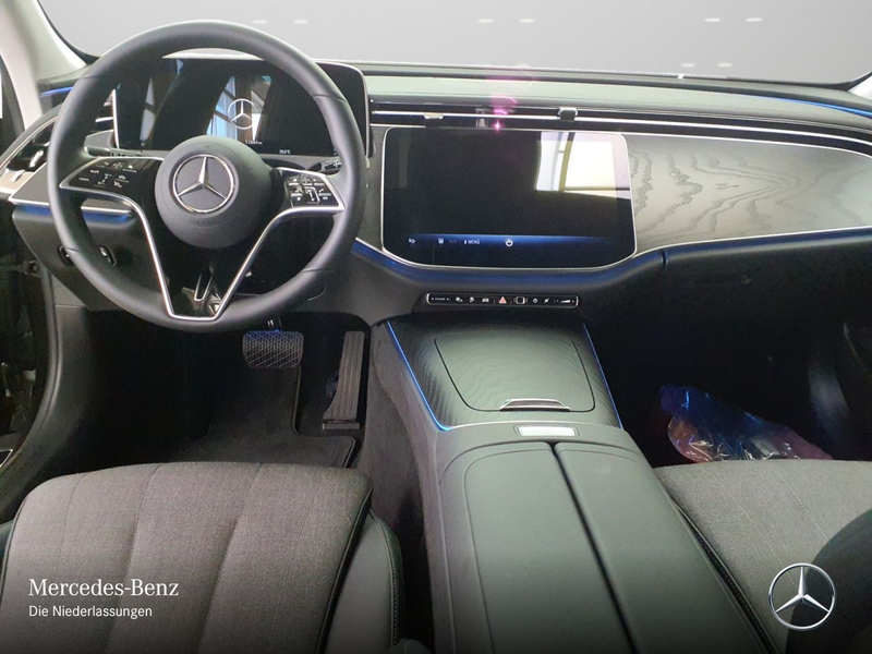 Mercedes-Benz E 300 e T Hybrid Avantgarde Fahrass 360° Distr. 9G — photo 13