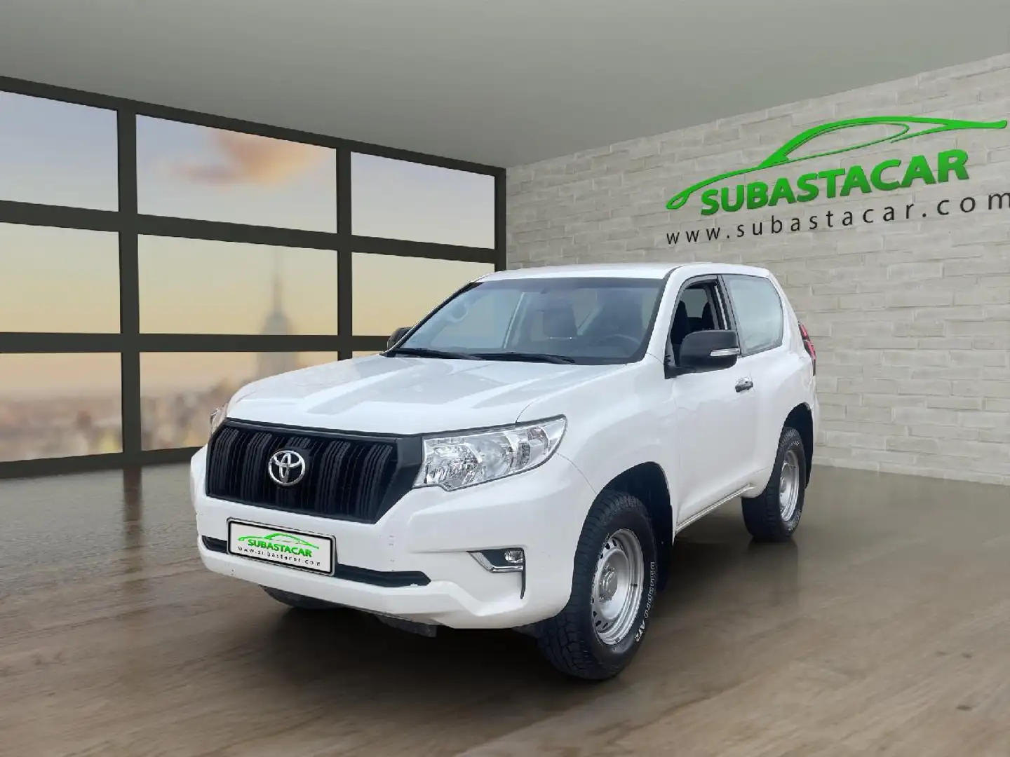 Toyota Land Cruiser 2.8 D-4D GX todoterreno 150kW 3P Bílá - 1