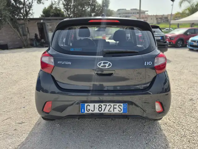 Hyundai I10 view 3