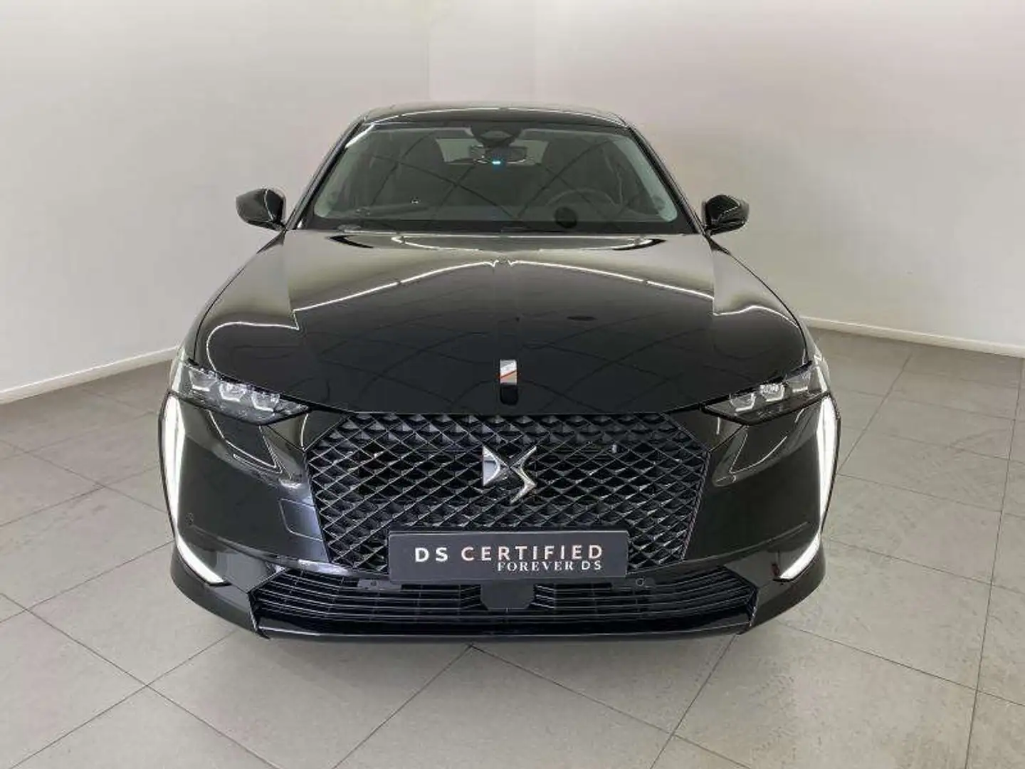 DS Automobiles DS 4 PERFORMANCE LINE + E-TENSE Noir - 2