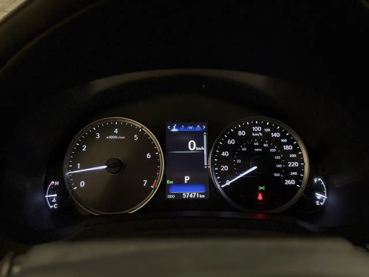 Lexus IS снимка Lexus IS