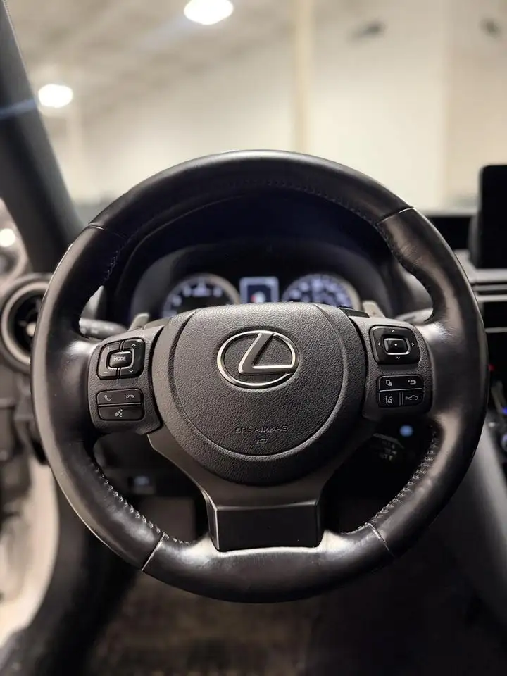 Lexus IS снимка Lexus IS