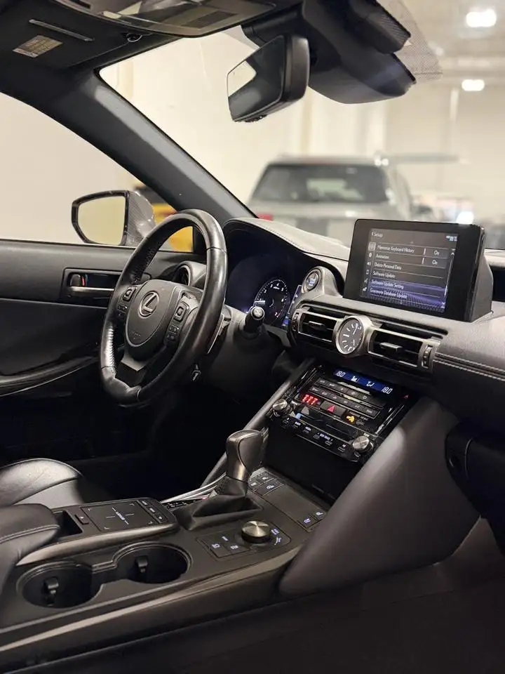 Lexus IS снимка Lexus IS
