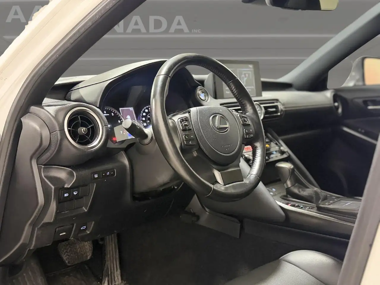 Lexus IS снимка Lexus IS
