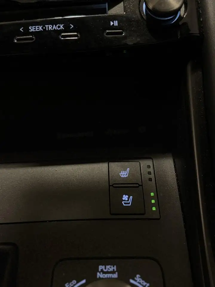 Lexus IS снимка Lexus IS