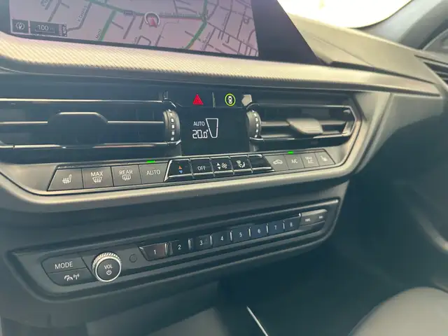 BMW 1 Series view 11