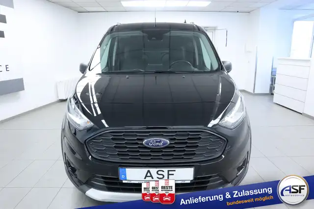 Ford Transit Connect view 3