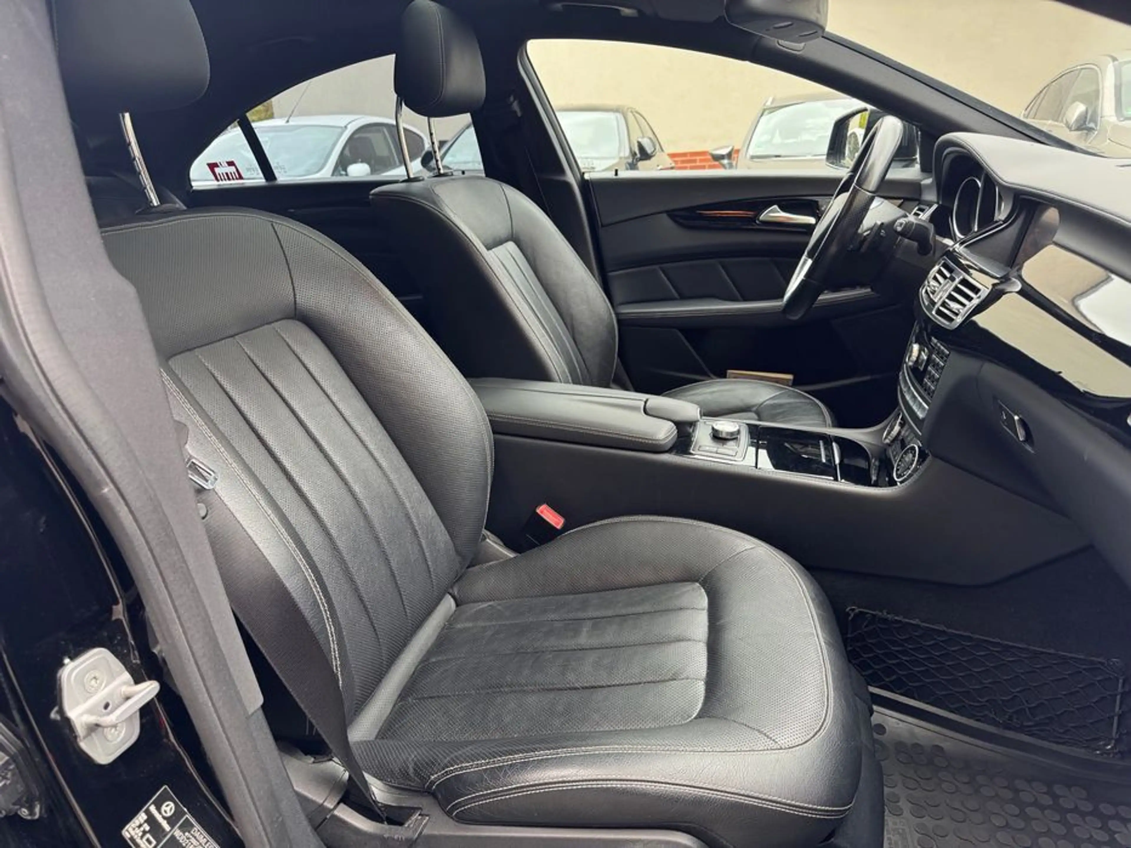 Mercedes-Benz CLS 500 AMG Coupe Vollleder Motorüberholung 2026 — photo 10