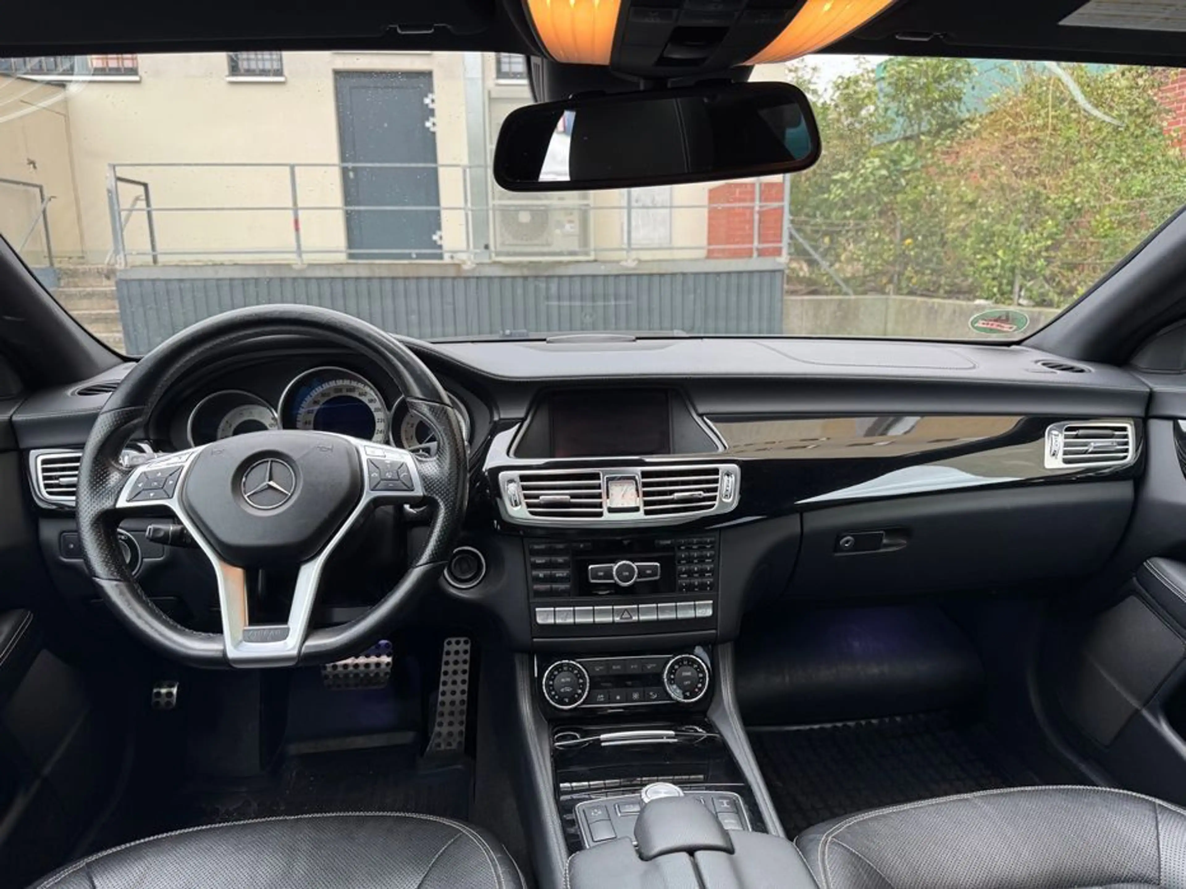 Mercedes-Benz CLS 500 AMG Coupe Vollleder Motorüberholung 2026 — photo 8