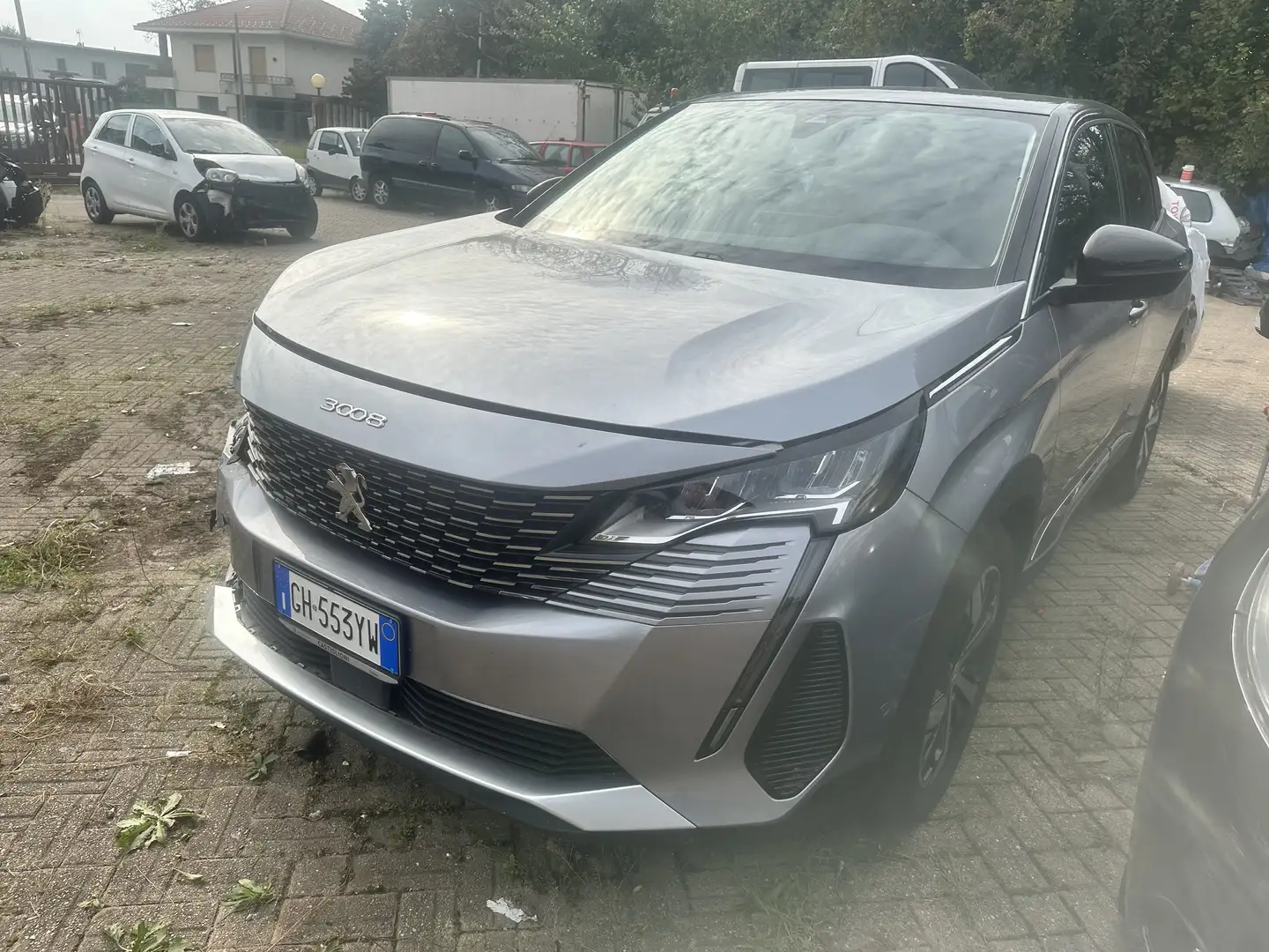 Peugeot 3008 1.2 bnz. GT / cinghia fatta/ airbag ok/ va in moto Grigio - 1