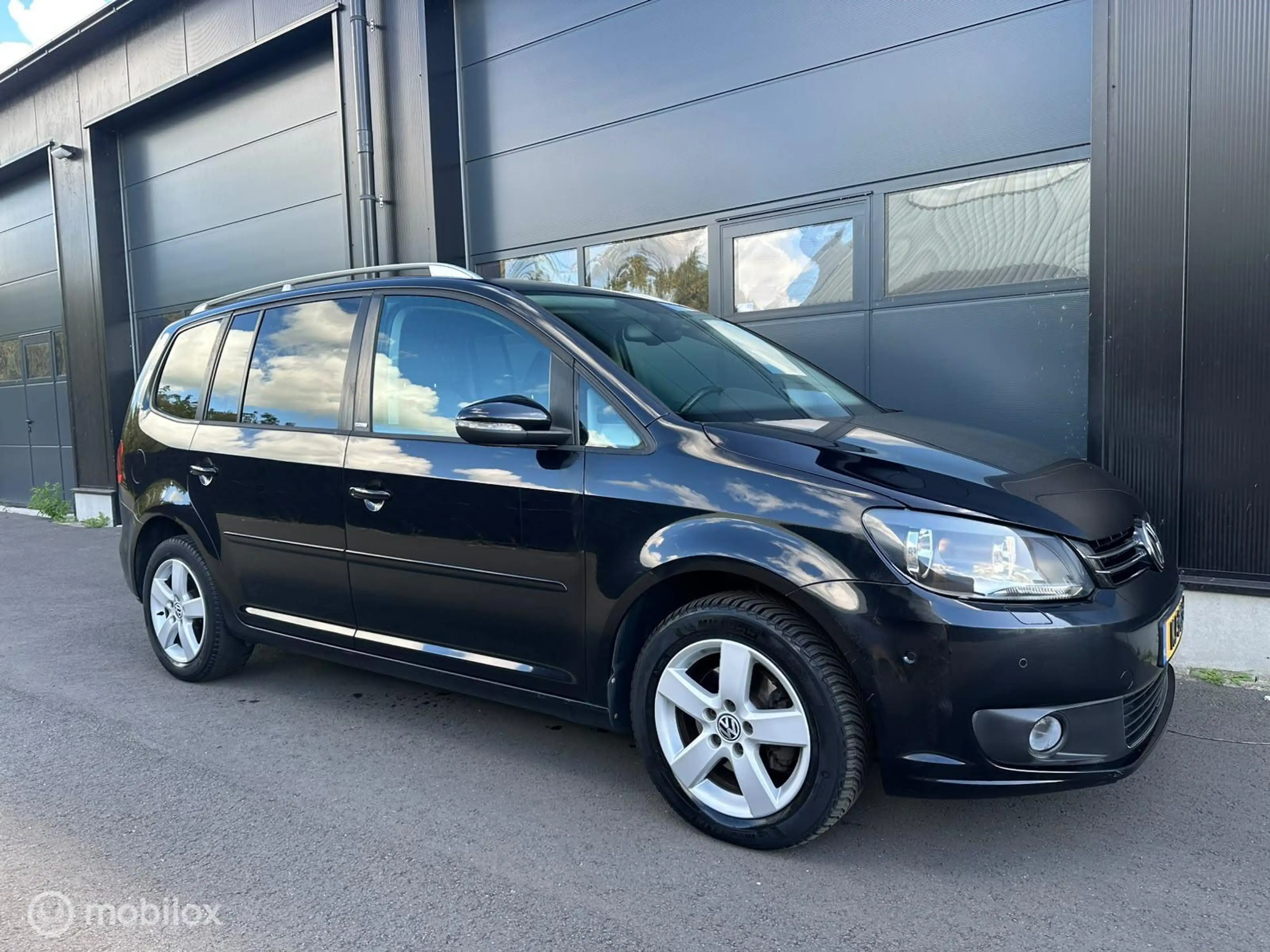 Volkswagen Touran 1.4 TSI Highline 7p. — photo 10
