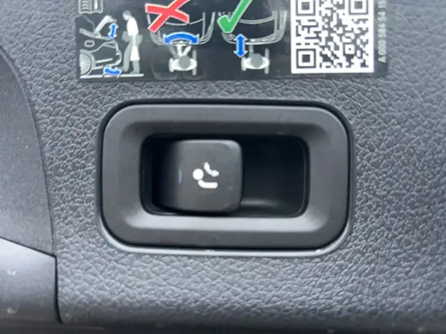 Mercedes-Benz Cla Class view 13