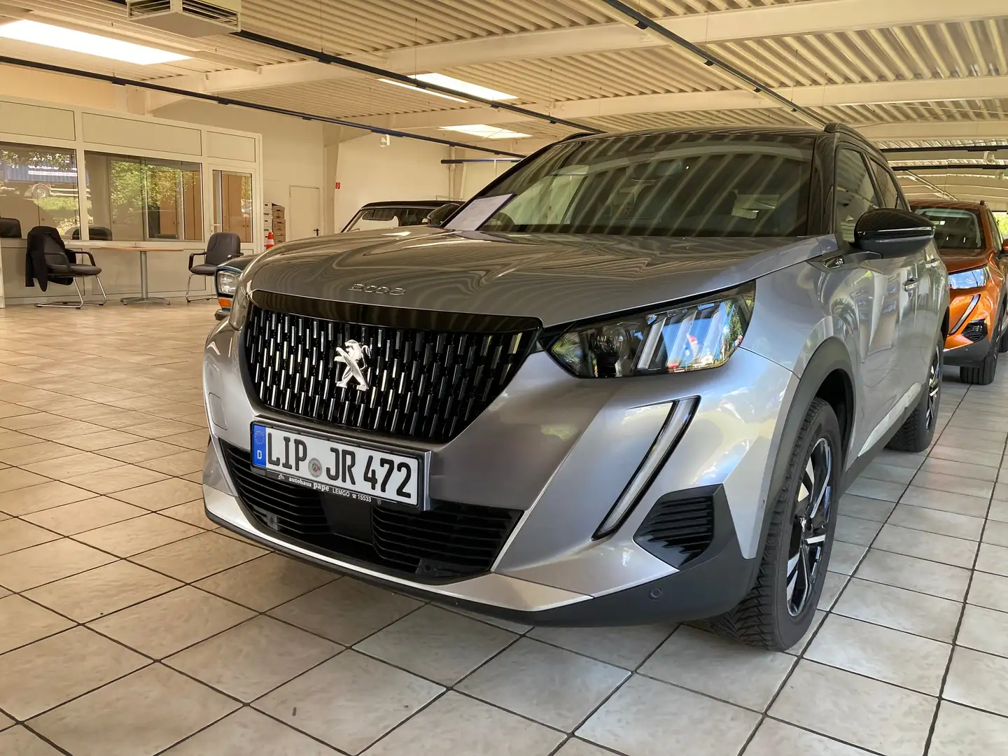 Peugeot 2008 GT Grau - 2