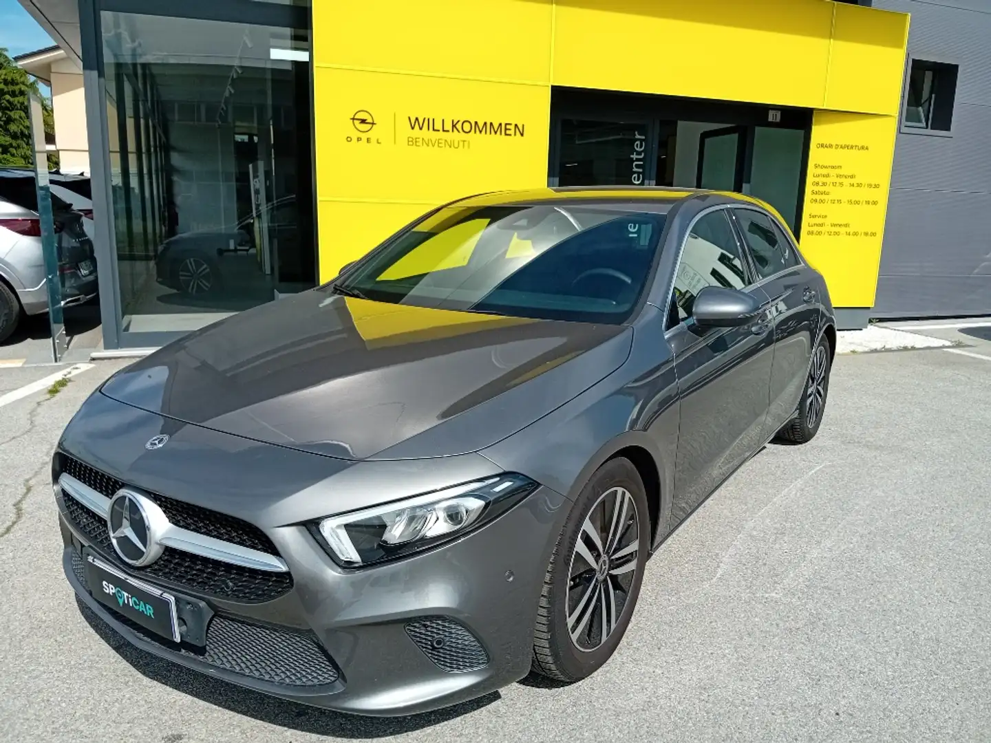 Mercedes-Benz A 180 2018 - A 180 Sport Gris - 1