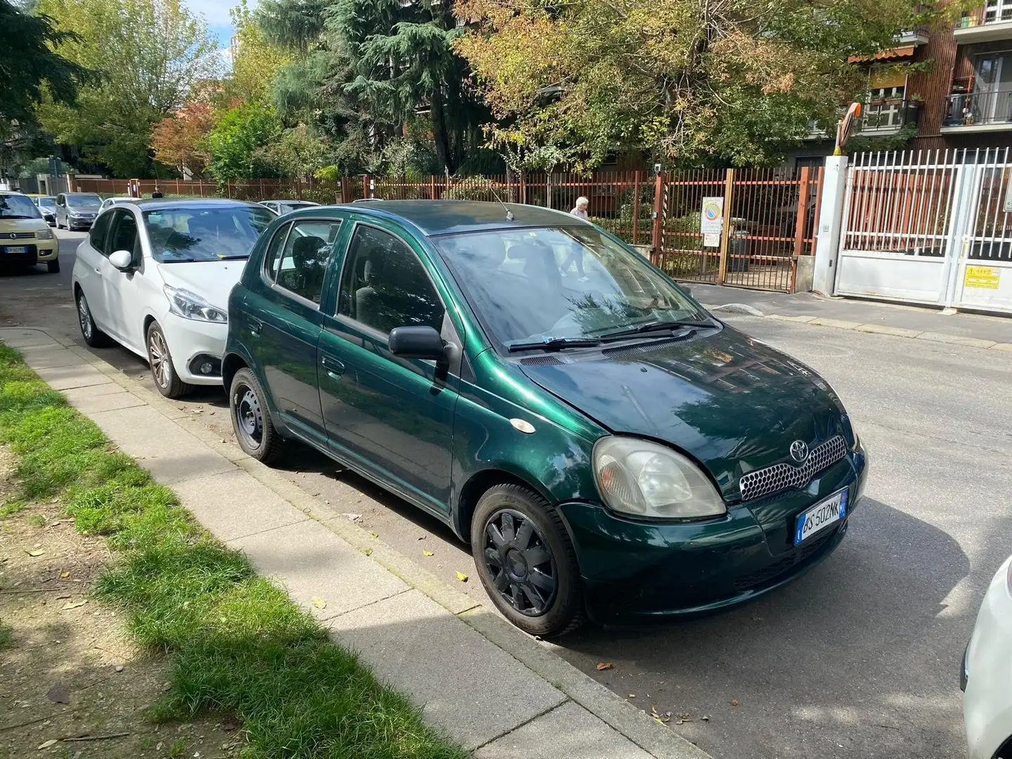 Toyota Yaris Yaris I 1999 5p 1.0 Sol Vert - 2