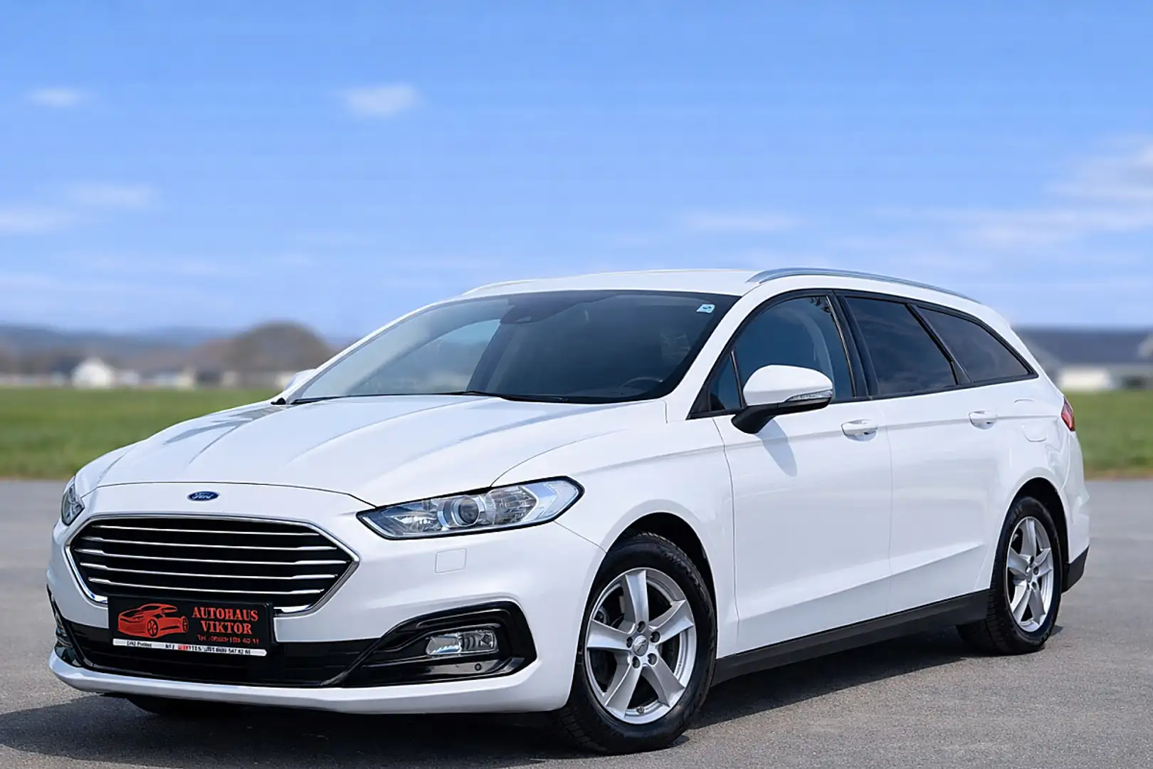 Ford Mondeo Traveller Trend 2,0 EcoBlue SCR*GARANTIE,SERVIC... Weiß - 1
