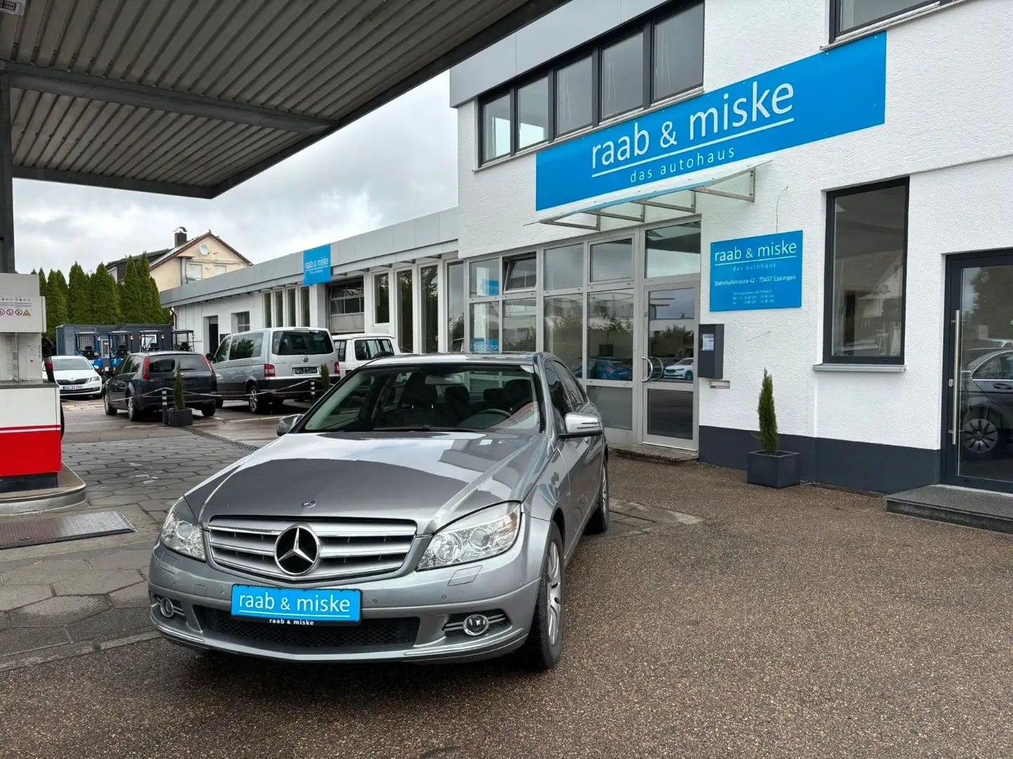 Mercedes-Benz C 180 CGI *Navi/Xenon/PDC/Bluetooth/AHK* Silber - 1