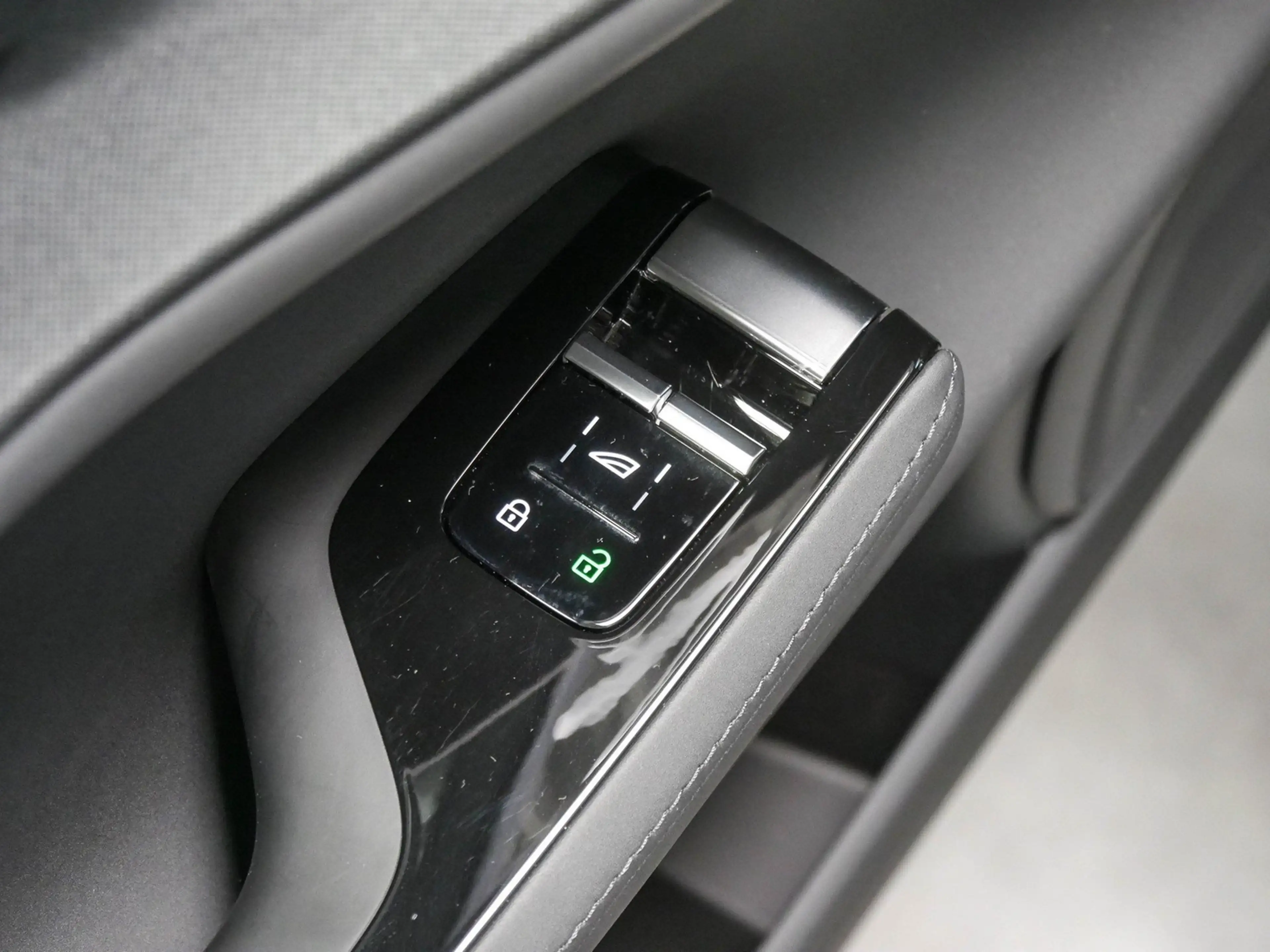 Polestar 3 LRS *Pilot* *Space* — photo 10
