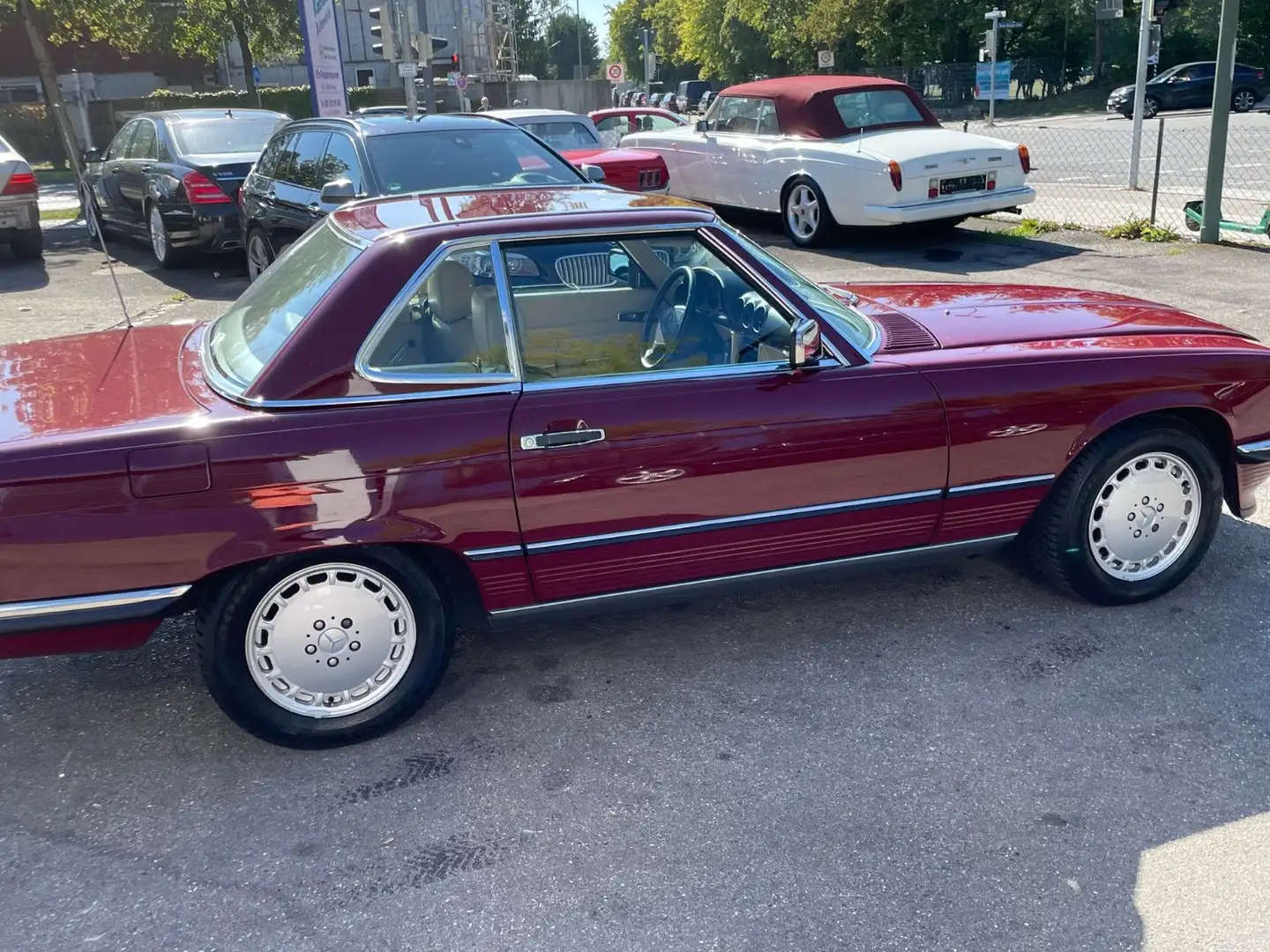 Mercedes-Benz SL 300 Roşu - 1