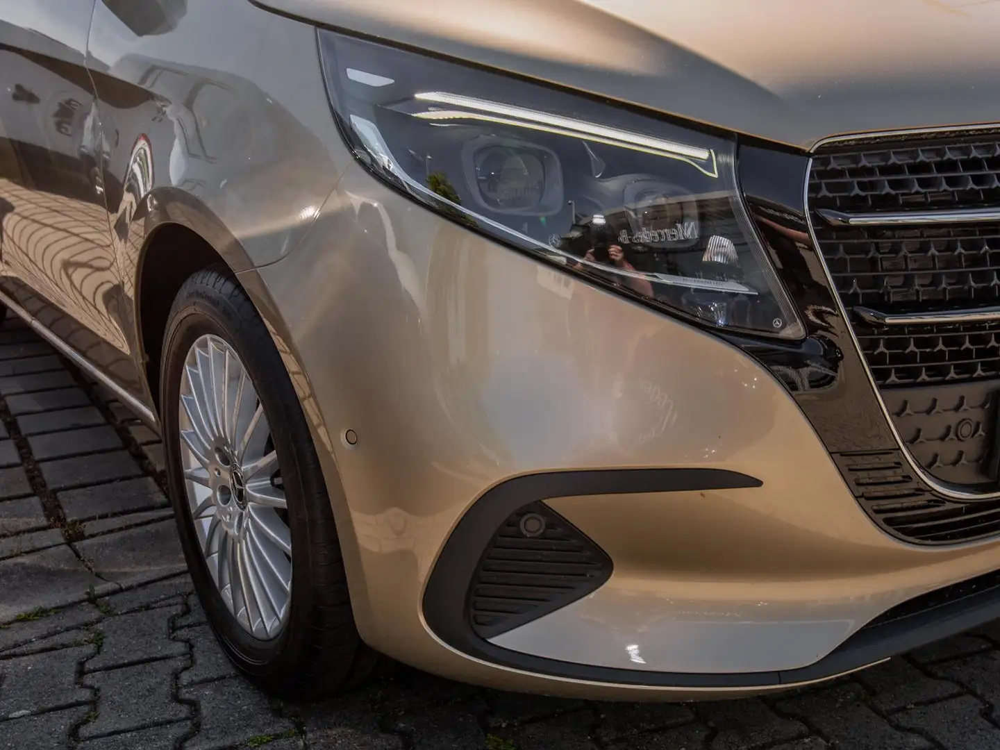 Mercedes-Benz V 220 d STYLE Kompakt AHK+Totwink+Sitzhzg.+MBUX Bronze - 2