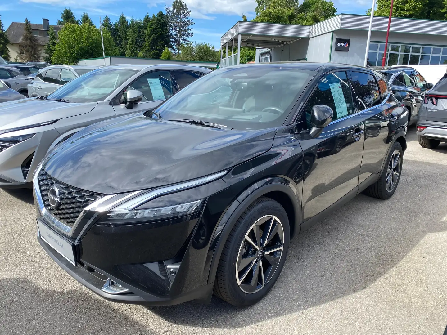 Nissan Qashqai 1,3 DIG-T MHEV 4x4 Tekna Aut. Negro - 1