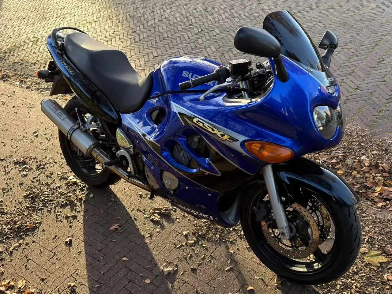 Suzuki GSX 600