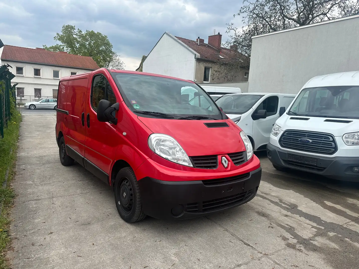 Renault Trafic L1H1 2,7t Rosso - 1
