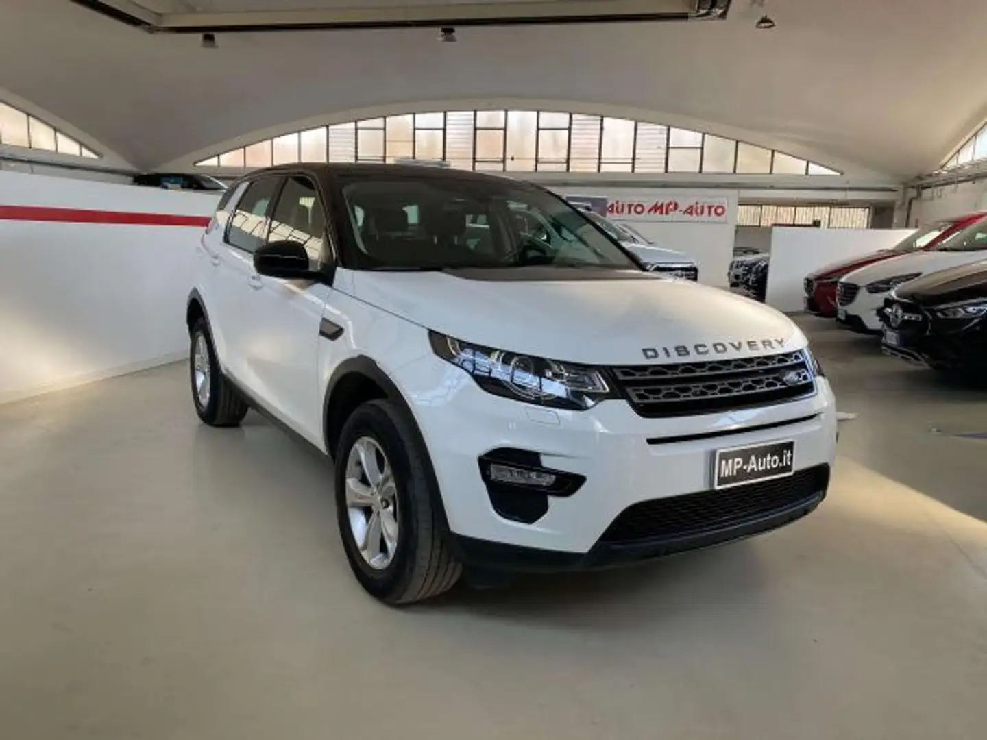 Land Rover Discovery Sport 2.0 td4 awd 150cv auto Wit - 2