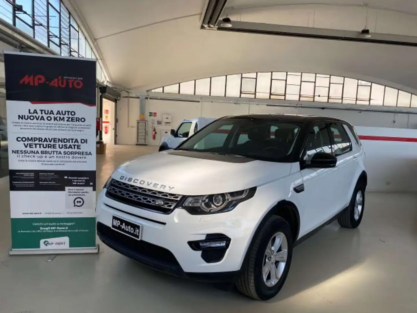 Land Rover Discovery Sport 2.0 td4 awd 150cv auto Wit - 1