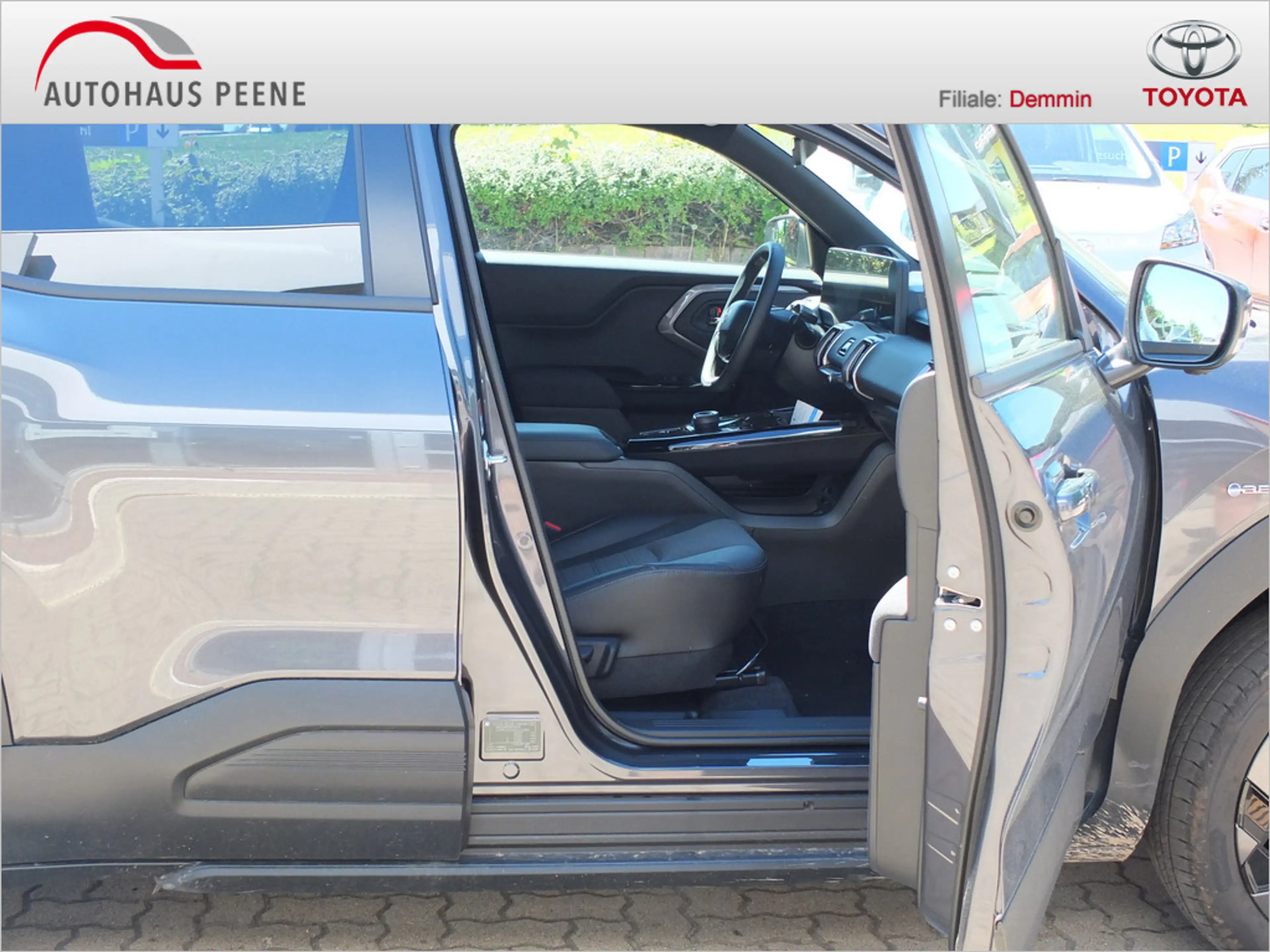 Toyota Urban Cruiser 128 kW FWD Lounge — photo 7