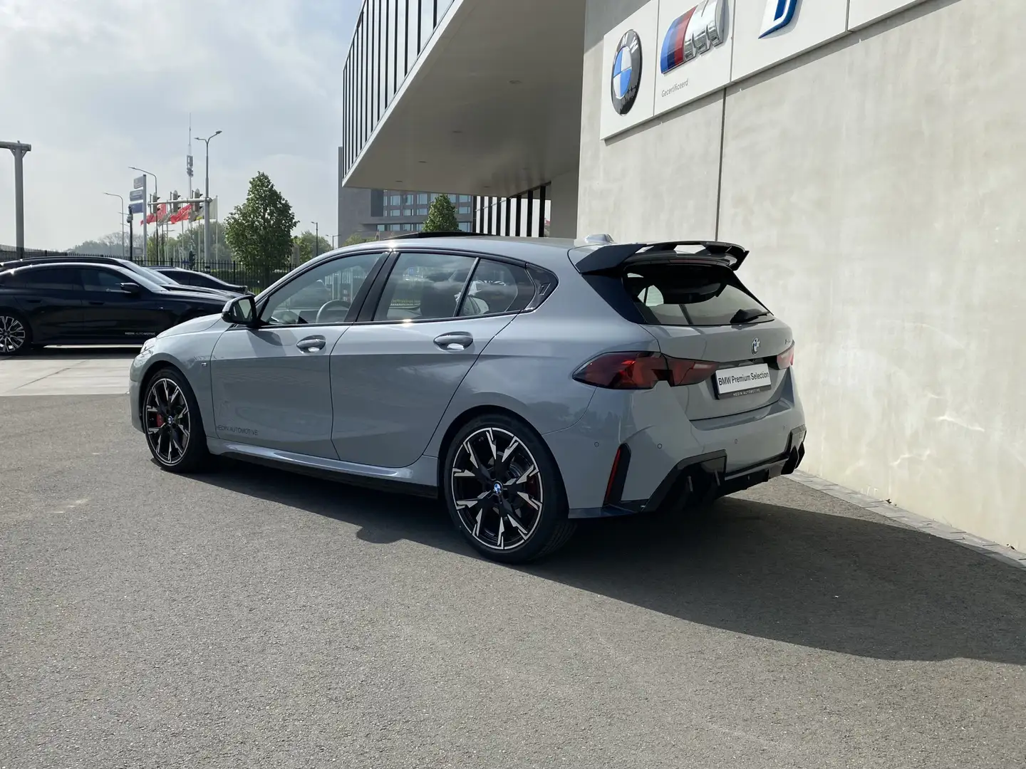 BMW 120 M Sport Design Edition | Glazen Panoramadak | Acht Grijs - 2
