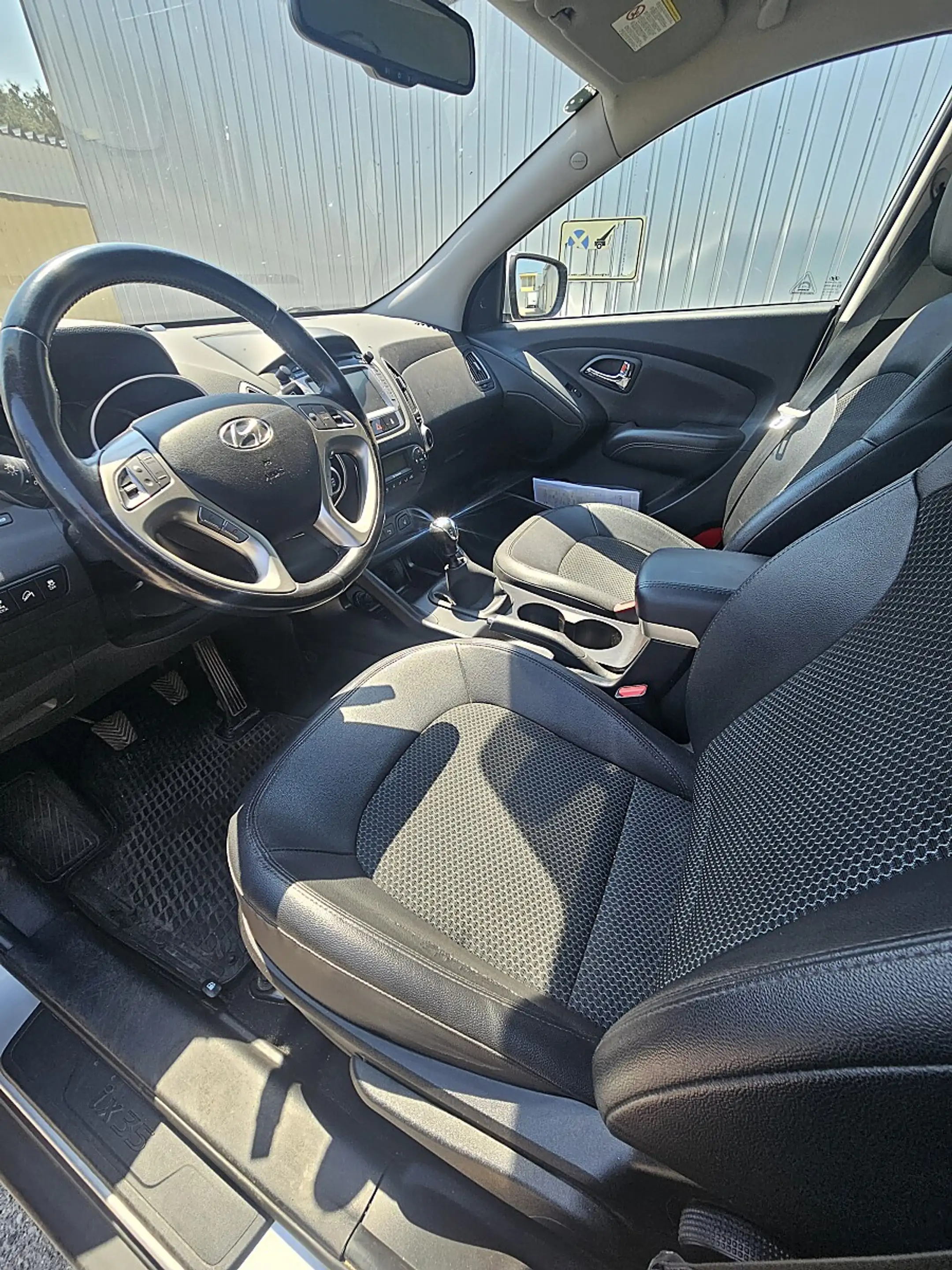 Hyundai iX35 2,0 CRDi UpGrade 4WD — photo 8