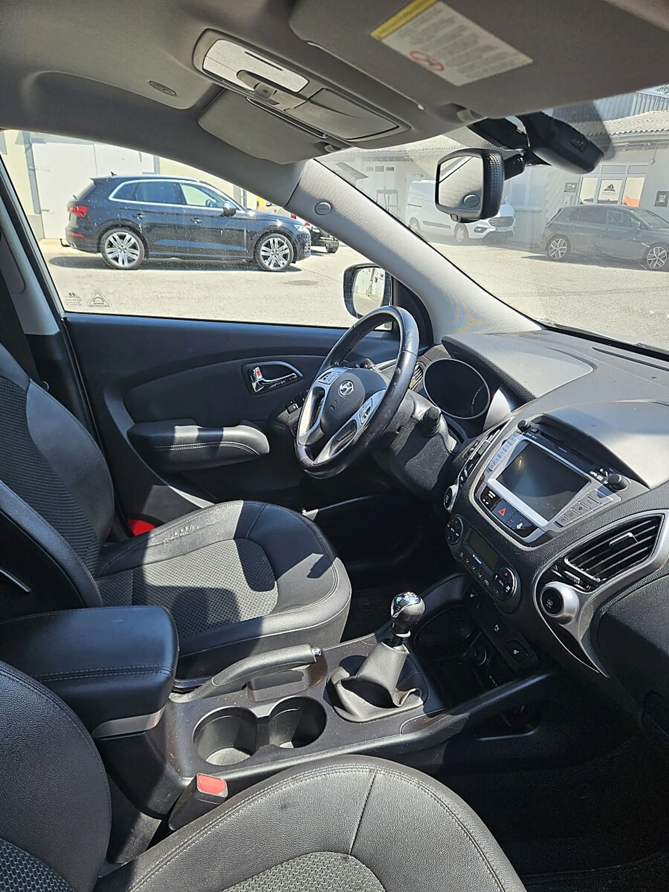 Hyundai iX35 2,0 CRDi UpGrade 4WD — photo 6